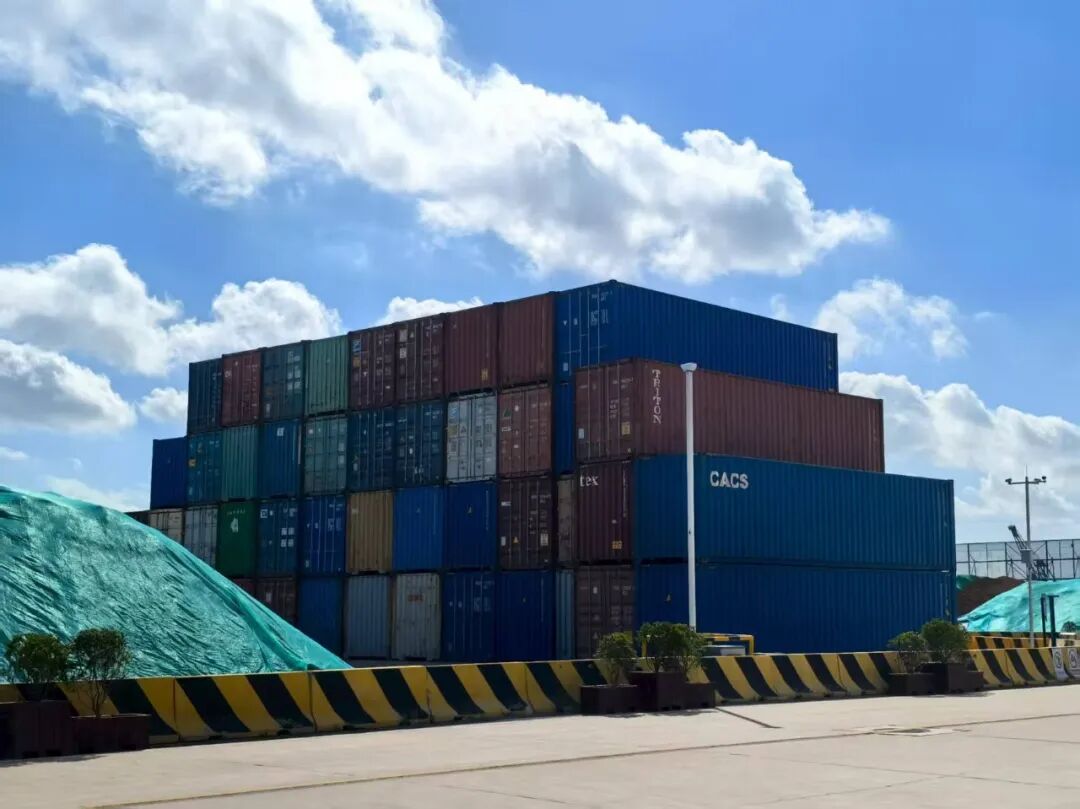 百日攻堅丨3962TEU！鹽城中歐（亞）接續班列提前完成年度發運目標，國內貨物運輸代理再創佳績